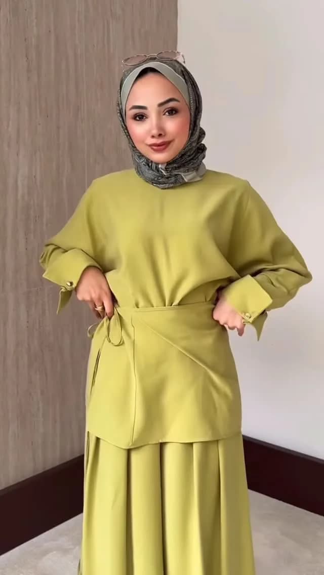 طقم بنطلون وبلوزة – فستقي