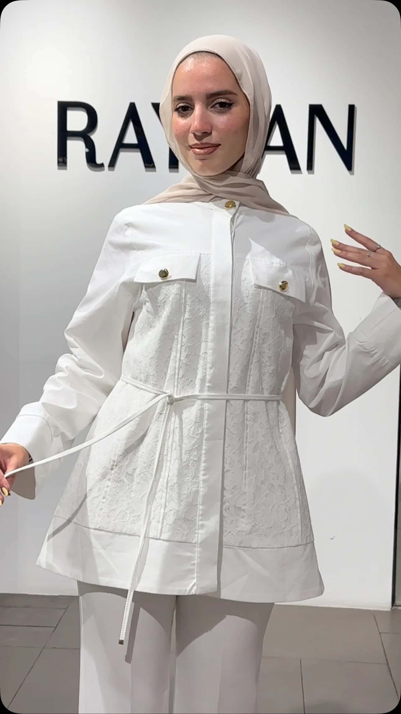 جاكيت دانتيل أبيض – White