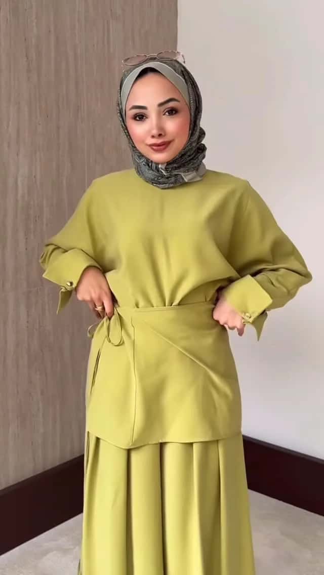 طقم بنطلون وبلوزة – فستقي