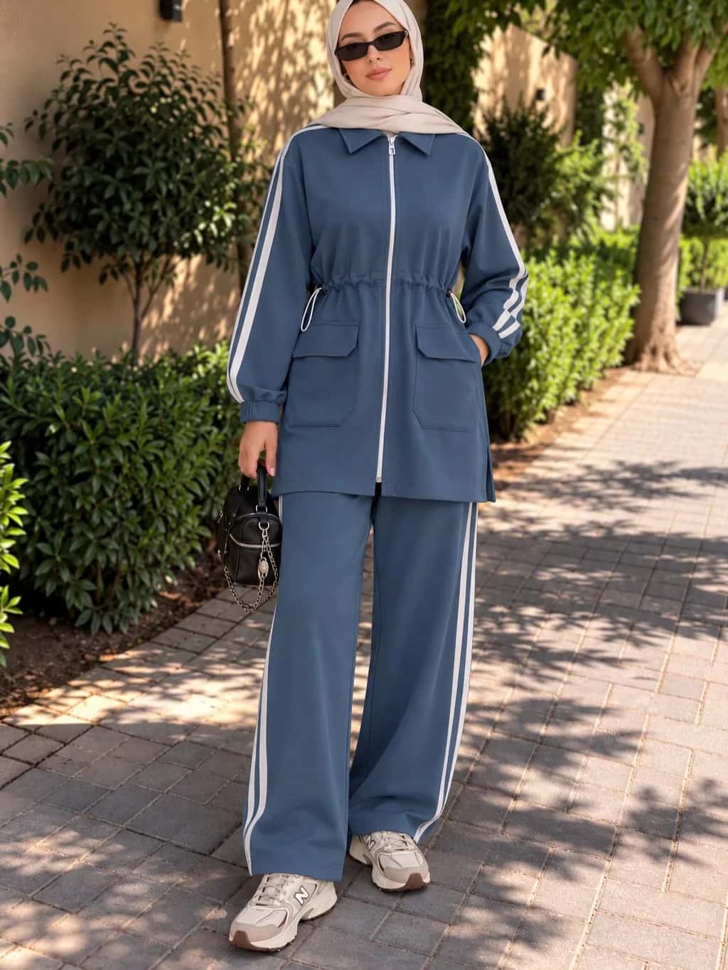 طقم رياضي بخطوط جانبية – Faded Denim
